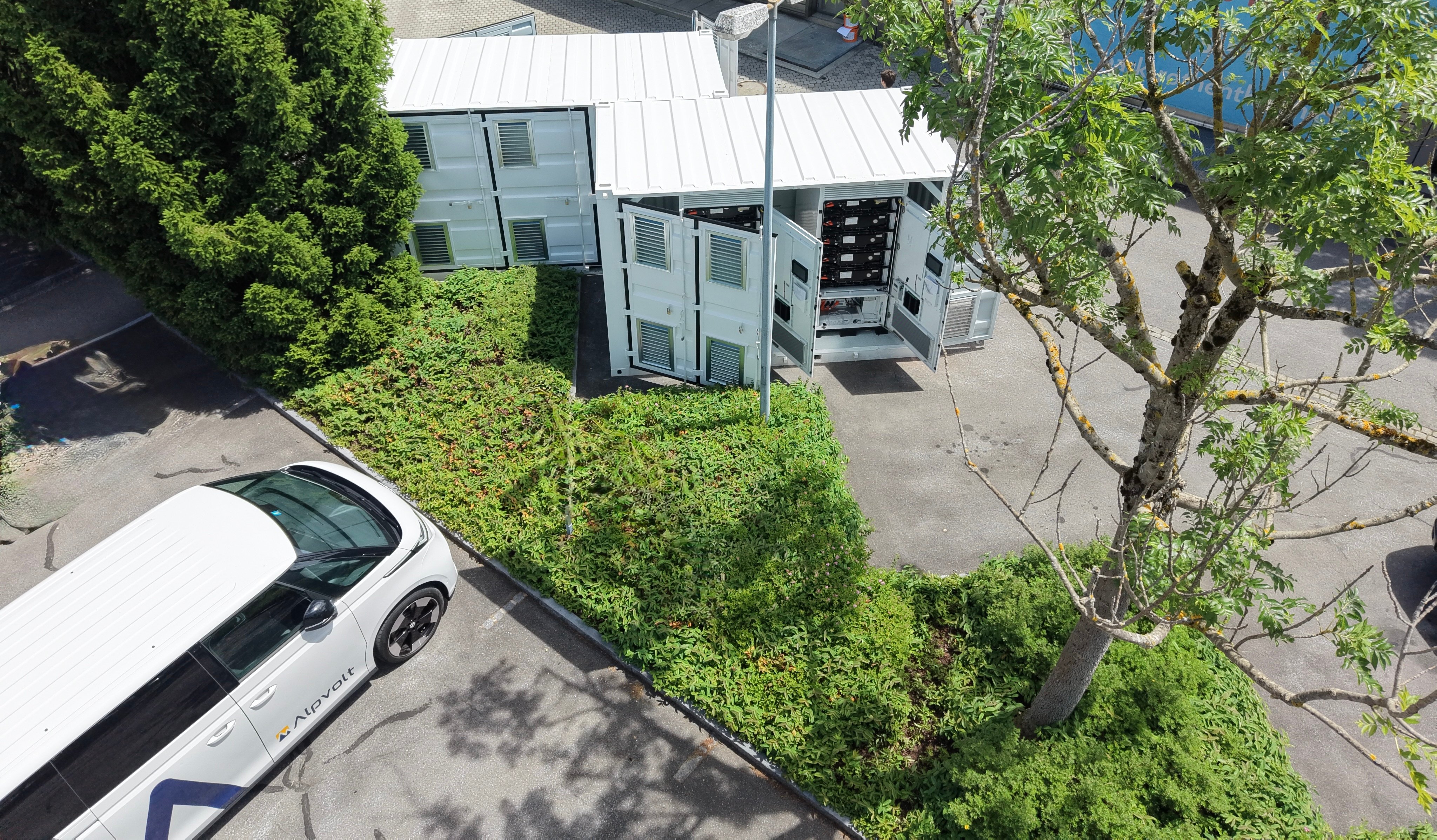 dji_fly_20260617_130000_0046_1781881401909_photo
